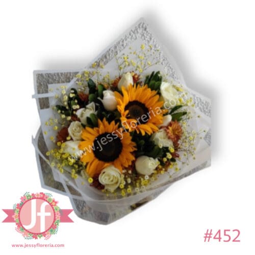 452-ramo-con-12-rosas-blancas-2-girasoles-y-follaje