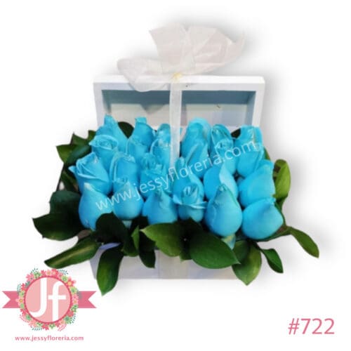 722-cofre-con-24-rosas-azules