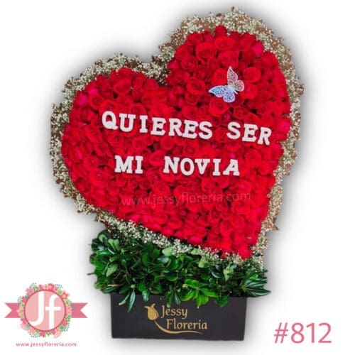 812-Corazón 250 rosas Quieres ser mi novia